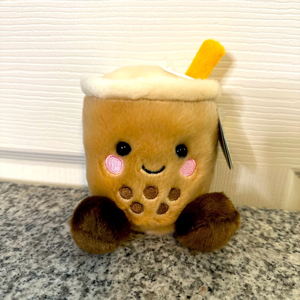 NWT Milky tea boba palm pal